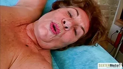 Man erotiek gratis films neukt Russische vrouw in een pose op z ' n hondjes voor een amateurcamera.