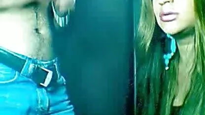 Aziatisch Met Grote vlaamse erotische films borsten zuigende lul