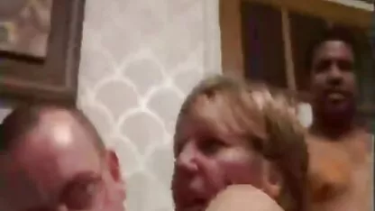 Natte kut brunette Rus die de pik erotische films voor vrouwen van een sterke man neemt