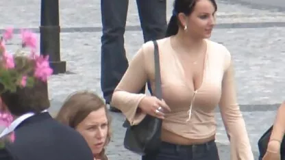 Geduldige lesbische seks op een receptie met een gynaecoloog zonder kousen te verwijderen erotische tv series de zwarte