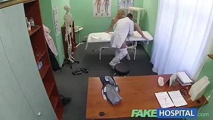 Lesbische jonge mooie erotische filmpjes Piercing