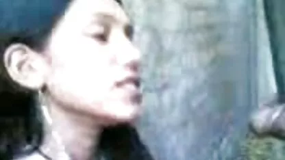 De man erotiekfilms waardeerde de bekrompenheid van de rode rondborstige blonde anus.