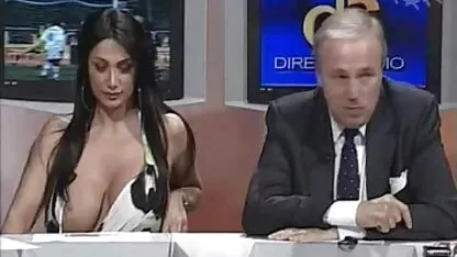 Dronken meisje leed aan kanker en stak een pik in natte gratis erotische films vagina.