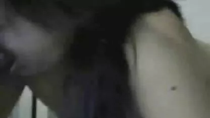 Verraadde haar man voor erotische seks filmpjes zijn ogen.