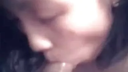 Babe geeft om een likje vagina mooie erotische filmpjes en dikke moeder neuken kanker