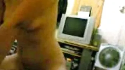Anale seks gratis erotische film kijken in de badkamer