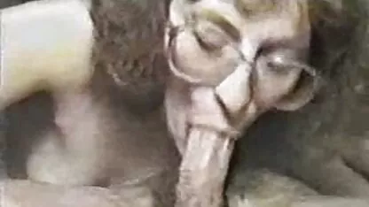Voorspel en ochtend Vaginale Seks door oude erotische films Russische koppels