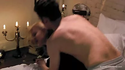 Mooie seks erotische speelfilms met een leuk meisje.