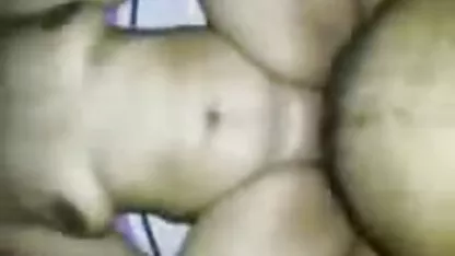 De mens kon Grote borsten erotische soft porno Ariella Ferrera niet weerstaan.
