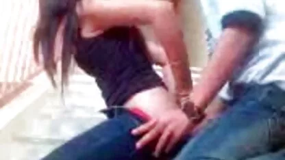 Lesbische hete brunette erotische speelfilms in kousen likkend zoete vagina