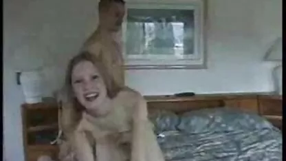 Sex House soft voor camera mooie erotische film paren bevrijd