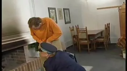 Voor bananen die worden gegeten zonder erotische film Vraag, gedwongen jong meisje om vagina te likken