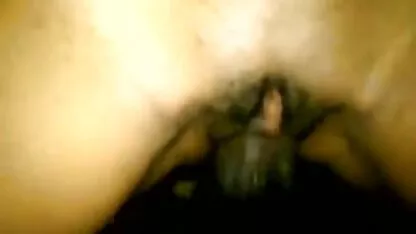 Schoonheid geeft haar man een gepassioneerde pijpbeurt voor haar beste erotische films verjaardag.
